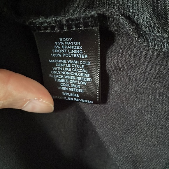 International Concepts Twist Front Top - Picture 4 of 5